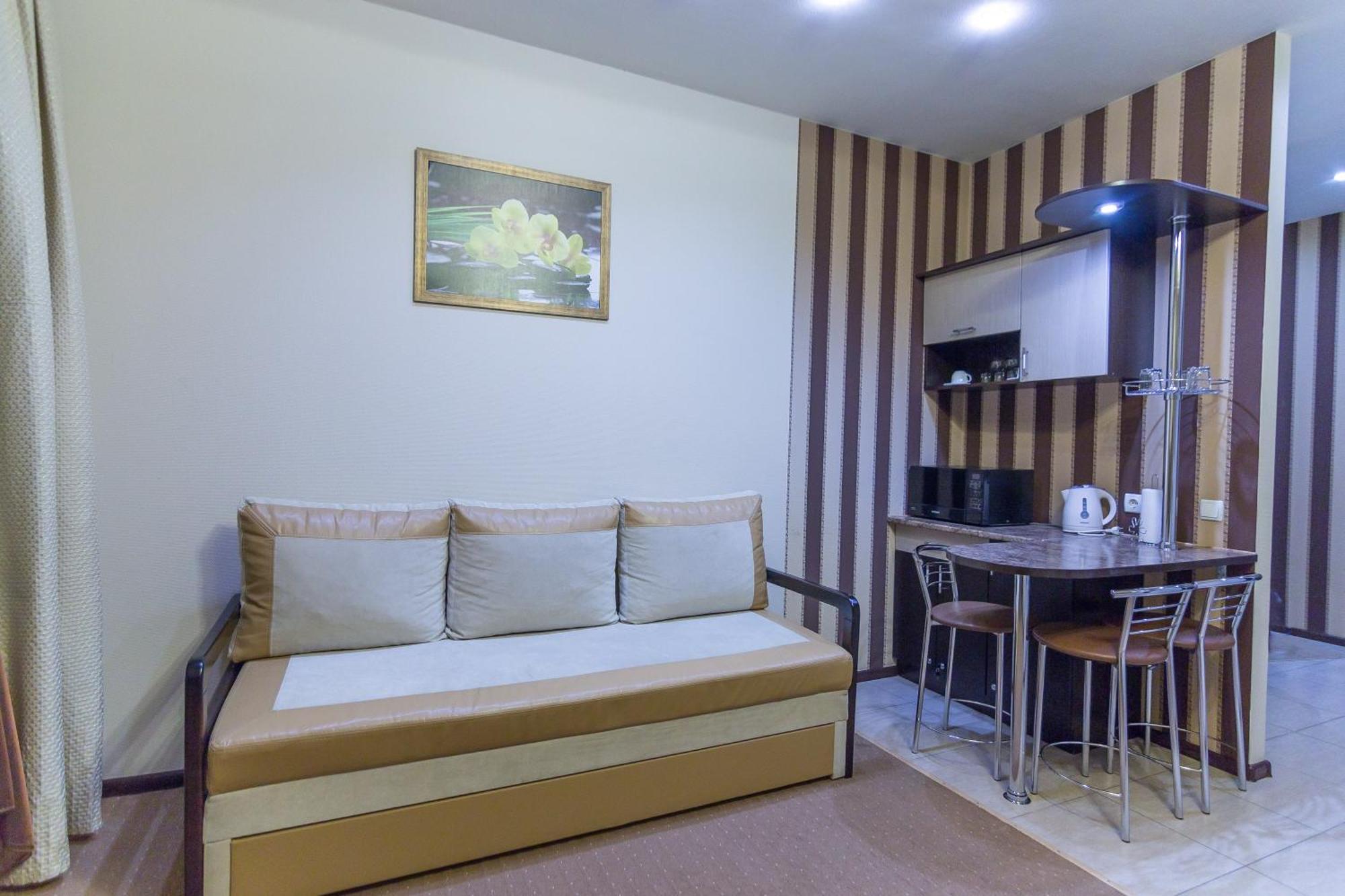 Siesta Hotel Харков Екстериор снимка