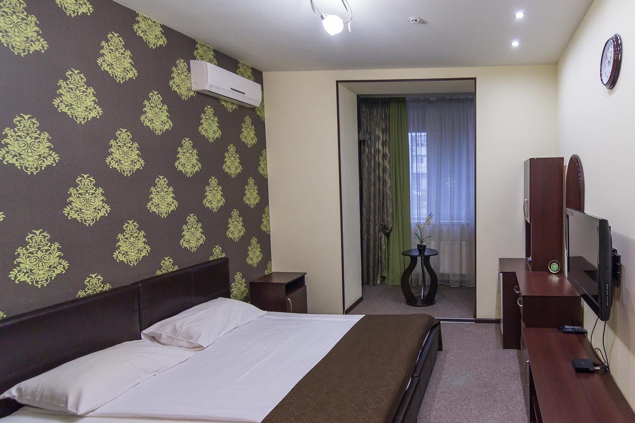 Siesta Hotel Харков Екстериор снимка