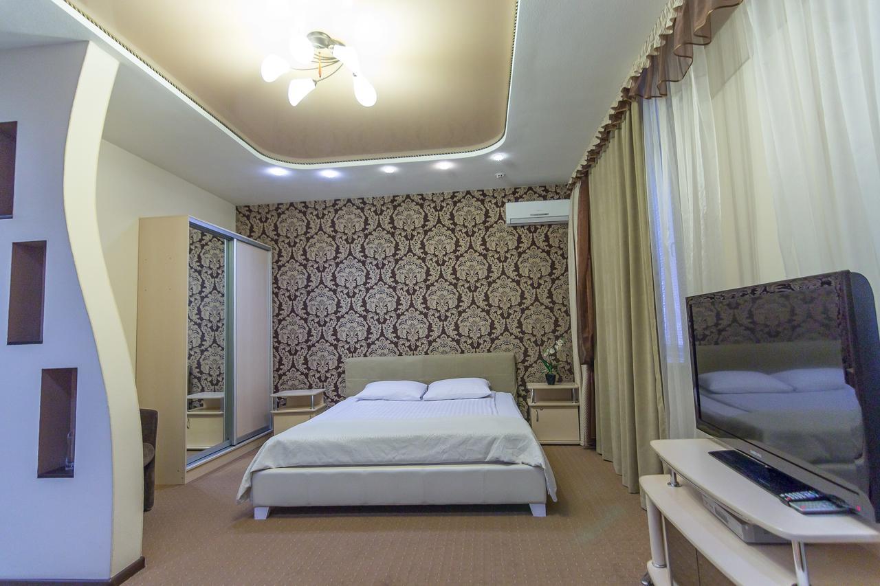 Siesta Hotel Харков Екстериор снимка