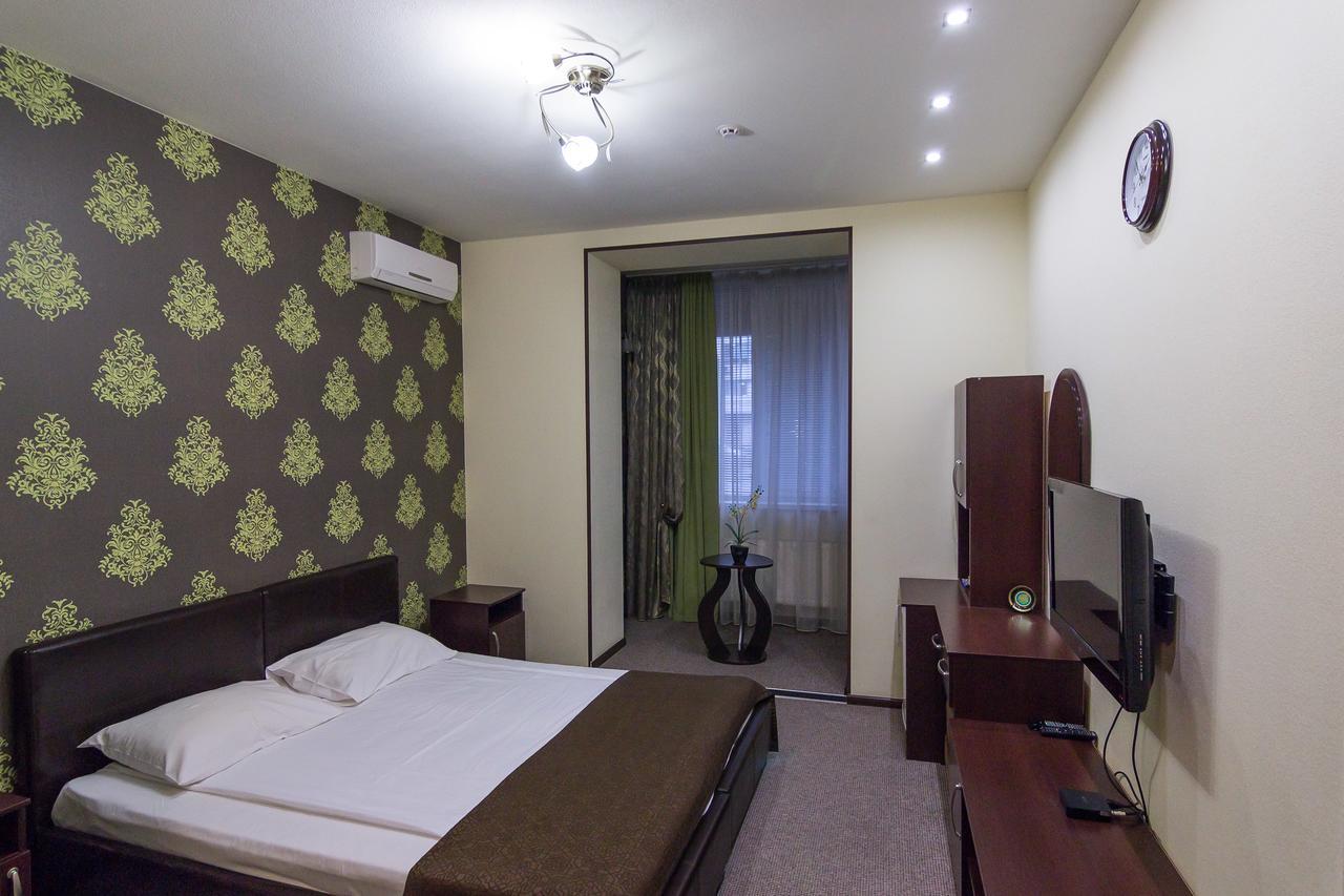 Siesta Hotel Харков Екстериор снимка