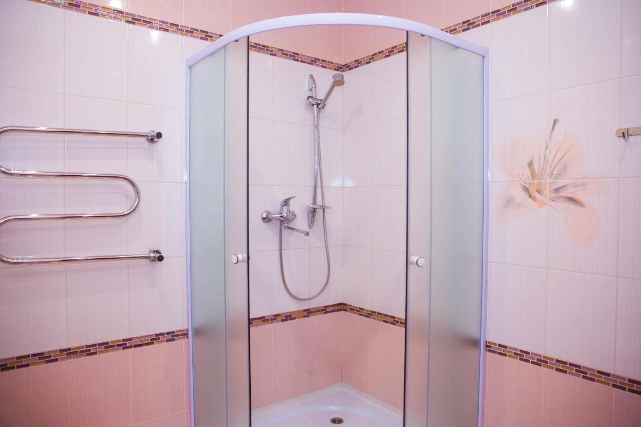 Siesta Hotel Харков Екстериор снимка