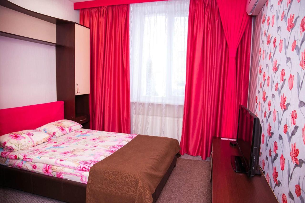 Siesta Hotel Харков Екстериор снимка