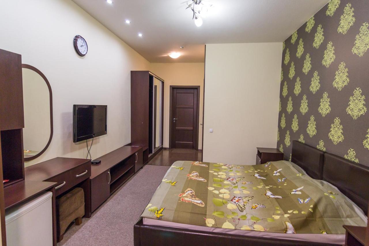 Siesta Hotel Харков Екстериор снимка