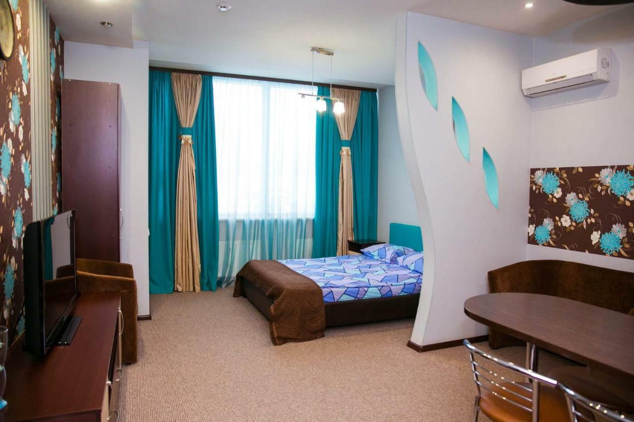 Siesta Hotel Харков Екстериор снимка